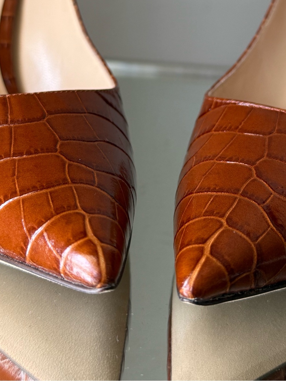 Like new Jimmy Choo Brown Love Crocodile Embossed Heeled Pumps $895 37 - Picture 9 of 13
